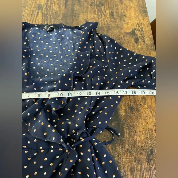 f21 blue wrap dress with orange polka dots ruffle trim - Picture 10 of 13
